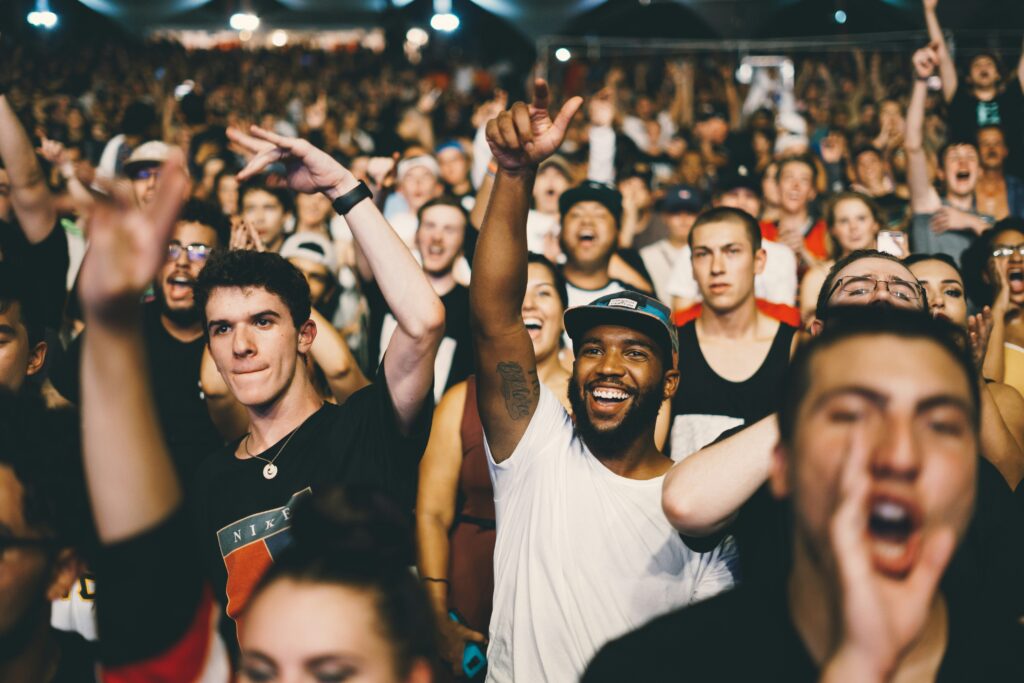 Crowd at concert © Unsplash