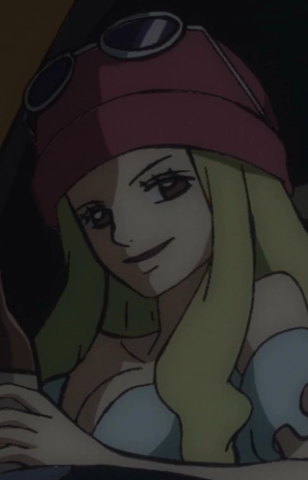 Tori headshot